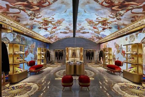 dolce gabbana flagship store milano who|dolce e gabbana mostra milano.